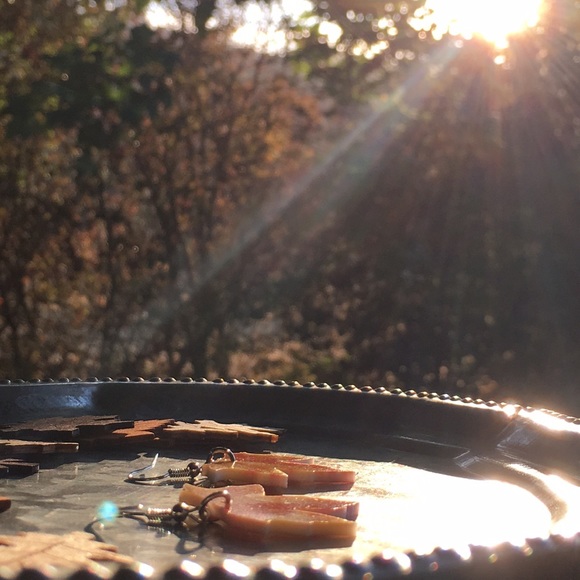 Leaf Acrylic Earrings - Picture 4 of 7